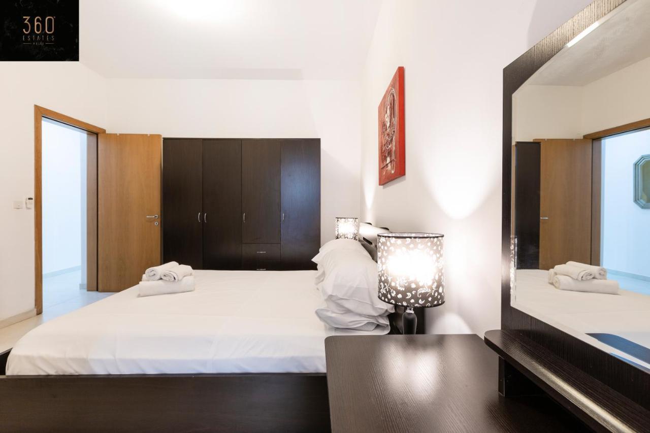 Centre Paceville Apt With Terrace, Bbq & Wifi By 360 Estates Saint Julian's Exterior photo
